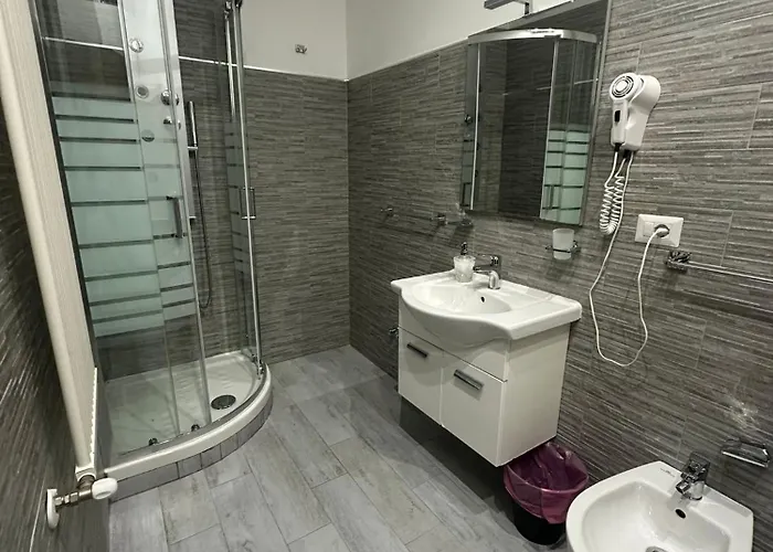 Konukevi Royal Termini 3*